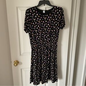 Old Navy Short Sleeve Knee Length Dress, Size Medium